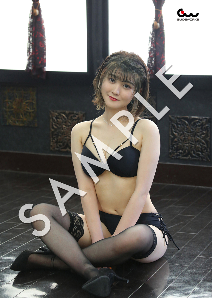 岡田ちほブロマイド 01（サイン入） - 株式会社ガイドワークス